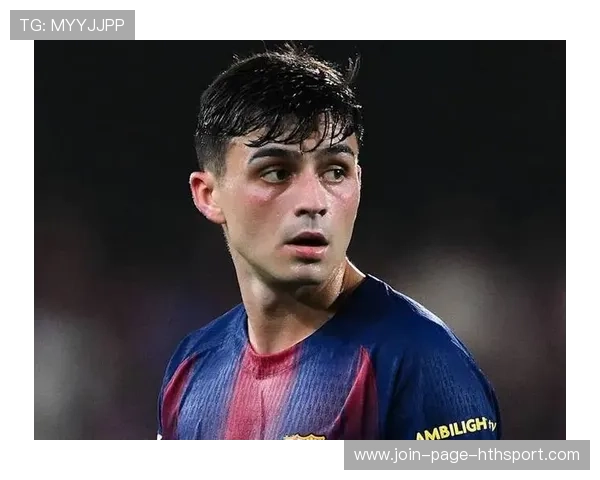 巴萨在弧顶附近连续渗透，佩德里推射造成威胁